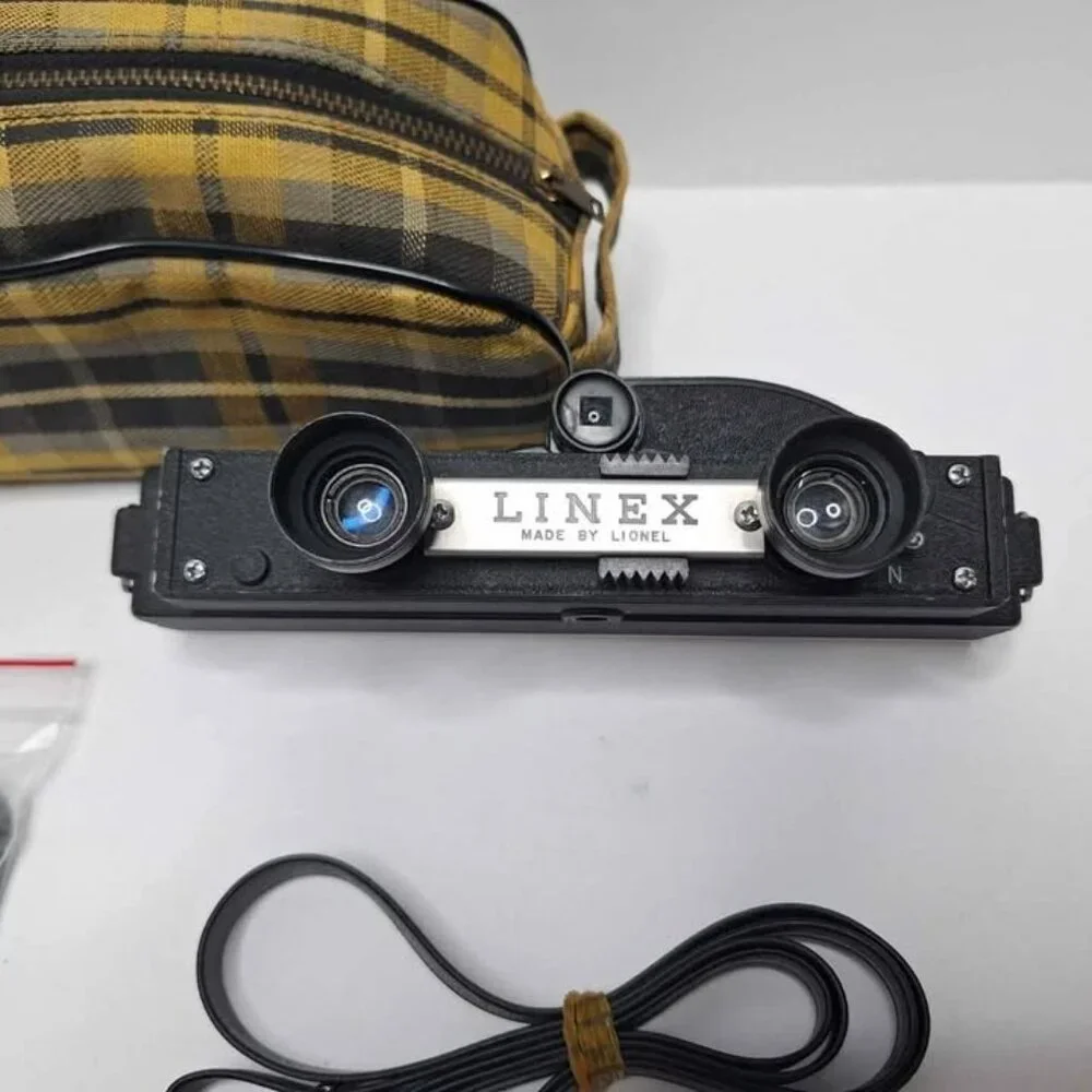 VINTAGE LINEX SUBMINATURE STEREO CAMERA BY LIONEL TRAIN CO. VERY GOOD & WORKS